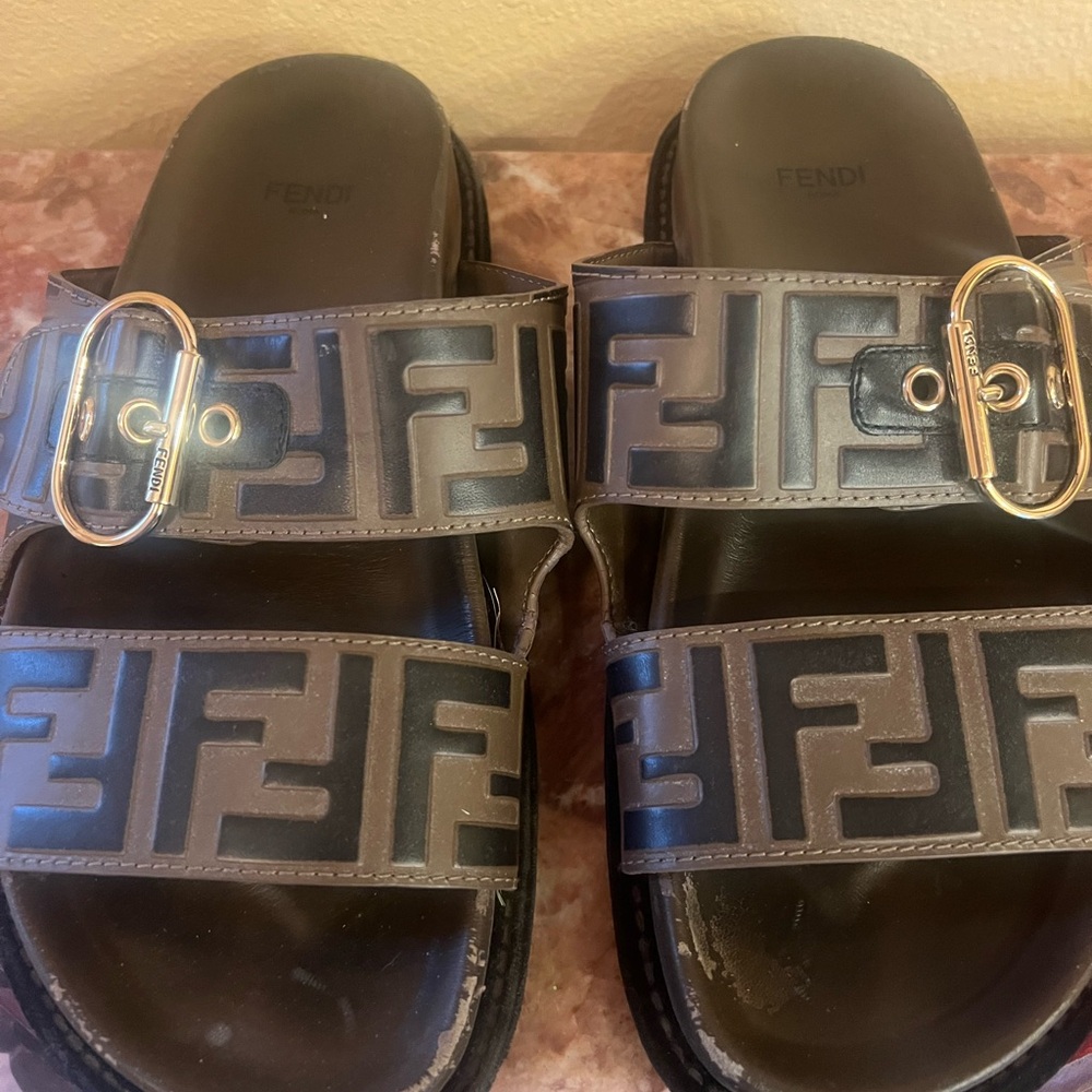 Fendi Black and Gold Logo Slides